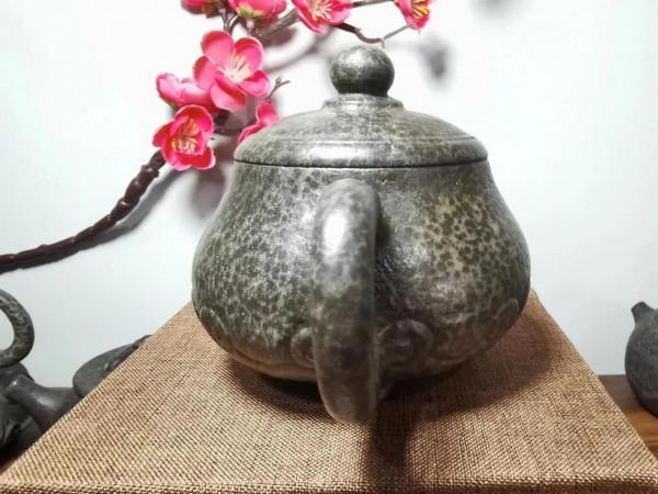 品鑑：冰磧岩石茶壺—如意壺