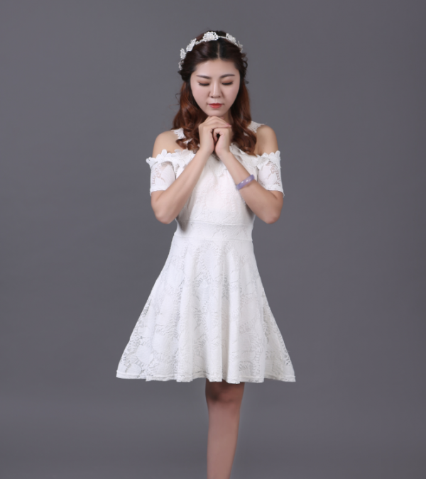 獨腿女孩羅雨:當電焊工爆紅網路,被300名男子告白,都被她回絕 獨腿女孩羅雨:當電焊工爆紅網路,被300名男子告白,都被她回絕