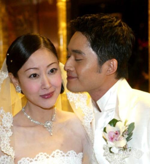 2014年，于佳卉燒炭自殺身亡，為什麼蔣勤勤成了眾矢之的？