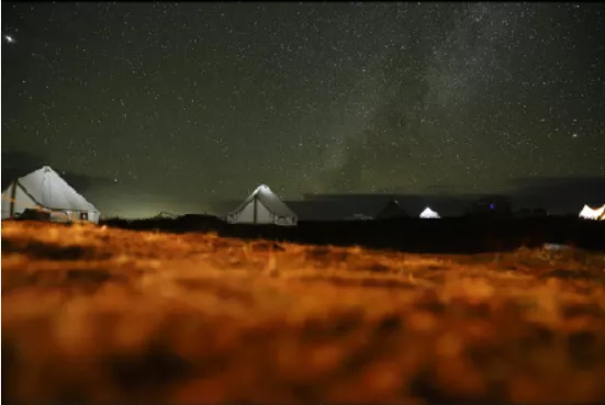 川西塔公草原一個可同時看到雅拉雪山和貢嘎雪山的露營理想地 川西塔公草原一個可同時看到雅拉雪山和貢嘎雪山的露營理想地