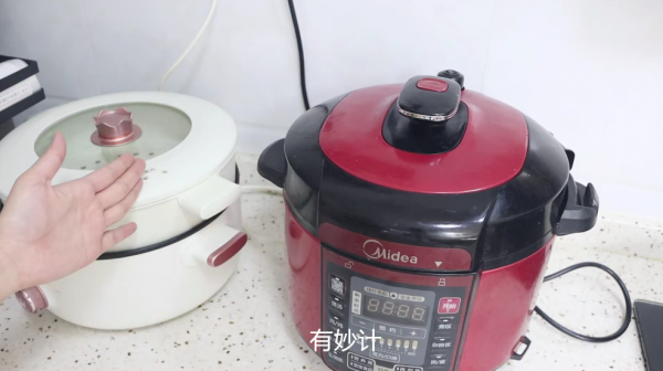 為什麼廚房插座嚴禁同時插2個插頭?原來存在隱患,看完漲知識 為什麼廚房插座嚴禁同時插2個插頭?原來存在隱患,看完漲知識