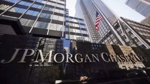 美國再也回不來了，軍工複合體綁架了美國外交