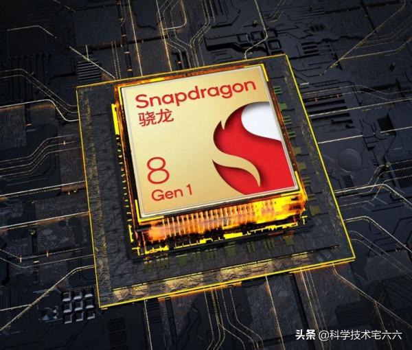 使用者換機週期長達兩年半，原因很簡單&mdash;&mdash;手機廠商沒創新了