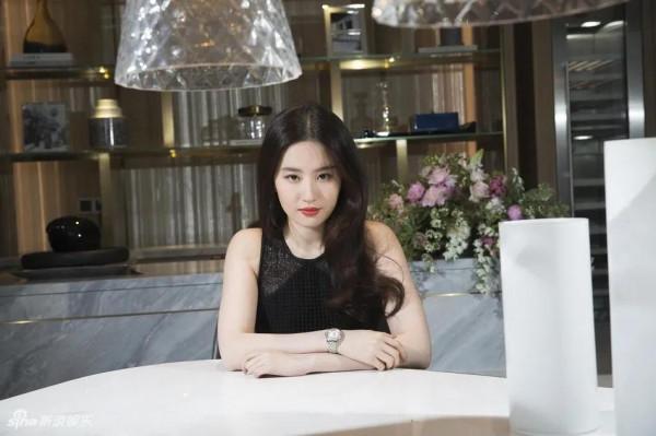 神仙劉亦菲變阿姨了