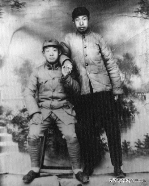 地主造謠“新四軍的炮是面捏的”，高政委下令：開炮！強行透過