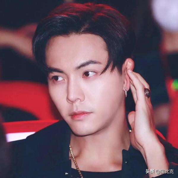 明明扮相普通，卻各個扮演絕世美男，這七個男星憑什麼？