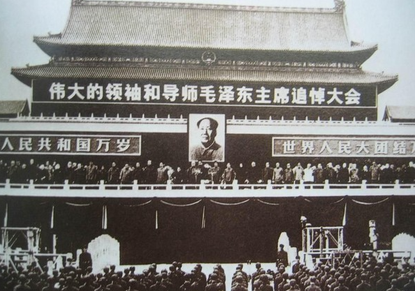 1976年，病重的毛主席給李敏做了一個手勢，大家沒明白是什麼意思