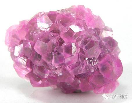 100種漂亮礦石，讓你大開眼界！還有鑑別方法哦