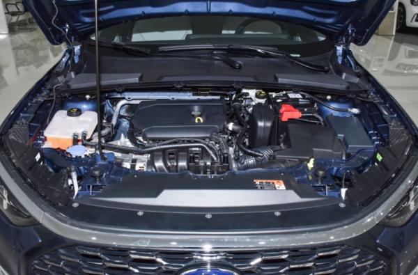 10萬左右可以買什麼車 長安福特-福睿斯考慮一下？