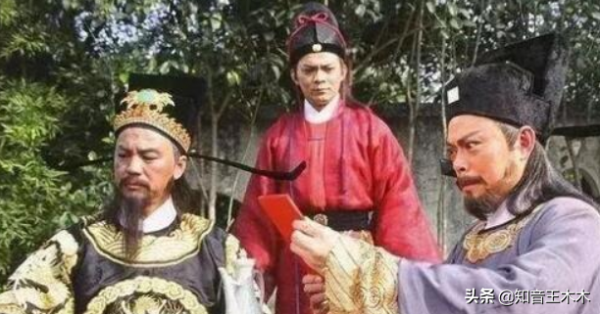 民間故事:女子回家奔喪,半路遇到一老翁,老翁:千萬別睡覺 民間故事:女子回家奔喪,半路遇到一老翁,老翁:千萬別睡覺