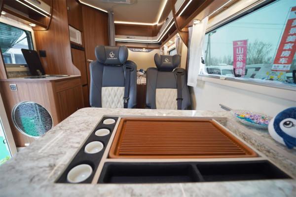 德國品質打造高階四季房車,雙層地板下沉水路,零下20度無懼嚴寒 德國品質打造高階四季房車,雙層地板下沉水路,零下20度無懼嚴寒