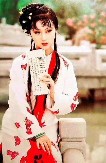 那個年代的紅樓夢，哪些沒有整容，沒有美顏的天然美女
