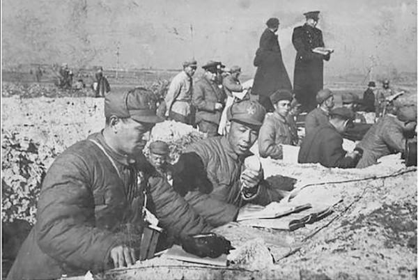 1947年，我軍活捉一國民黨軍官，他直接攤牌：我的代號是“902”