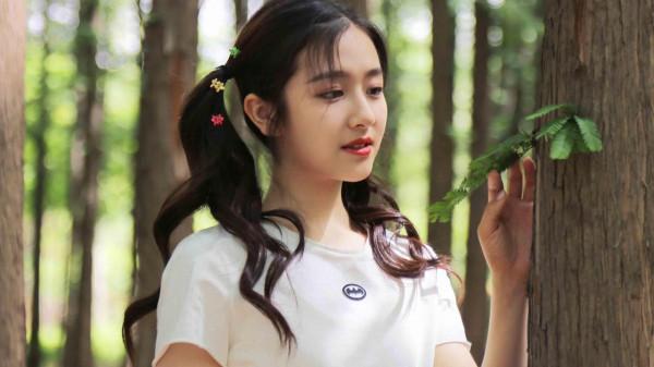 餘週週扮演者李蘭迪寫真照