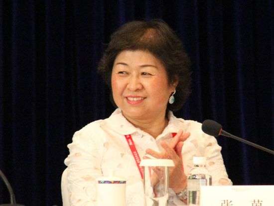 廣東農村姑娘，放棄50萬年薪去撿破爛，49歲成中國女首富，憑啥？