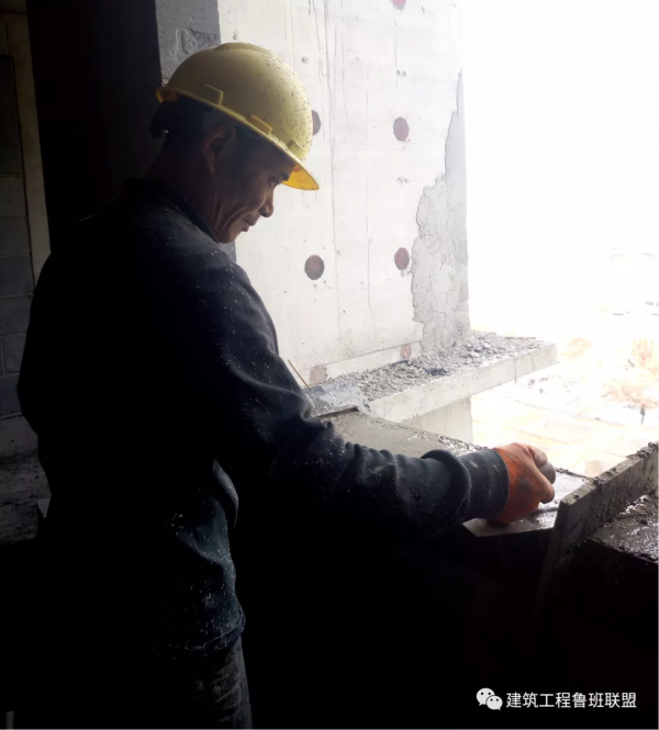 後澆窗臺壓頂如何施工?現場示例 後澆窗臺壓頂如何施工?現場示例