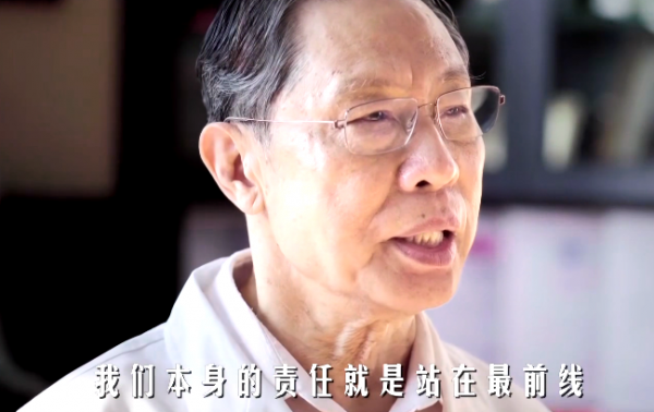 把唐國強和張國立安排在一起，導演用心了，殷秀梅把晚會推向高潮