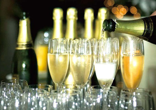 978萬人研究表明:每天喝點“小酒”,比偶爾喝“大酒”更傷身 978萬人研究表明:每天喝點“小酒”,比偶爾喝“大酒”更傷身