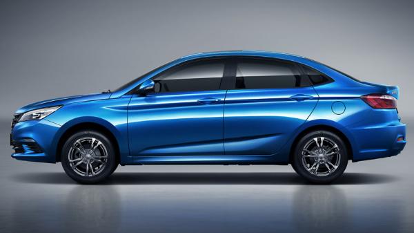 落地8萬選4AT還是CVT？長安逸動DT對比吉利遠景