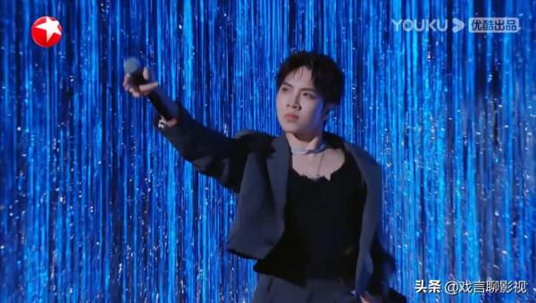 《追光吧》雙人舞臺,尼坤秦奮強強聯手,翻唱粵語金曲,驚豔全網 《追光吧》雙人舞臺,尼坤秦奮強強聯手,翻唱粵語金曲,驚豔全網