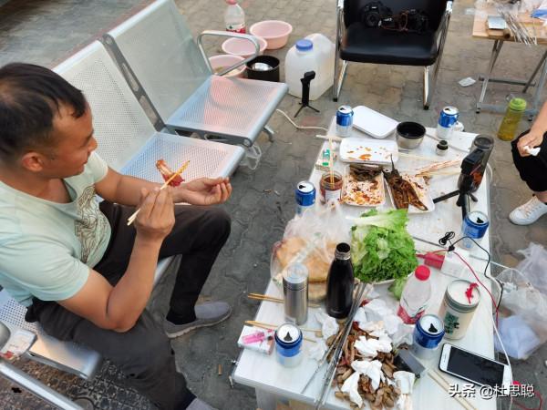 漢EV自駕新疆，第一次使用自動泊車，第一次自制烤串真香啊