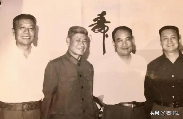 他掛名省軍區副司令，老戰友胡煒彙報給鄧小平，恢復大軍區級別