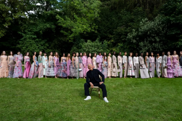 最懂女人心的老爺子，在魔都上演穿越版“時裝奇旅”