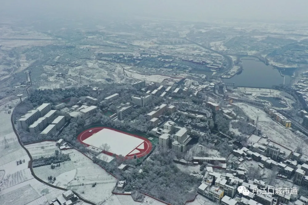 2022年春季丹江口最美雪景，你知道是哪裡嗎？