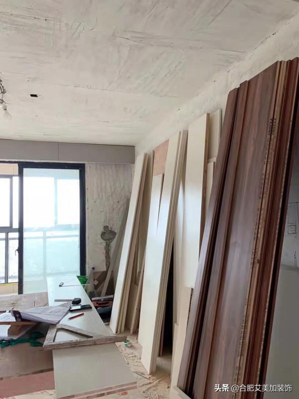 顆粒板、多層板等哪些板材製作櫃門更好？如何避免造成櫃門變形