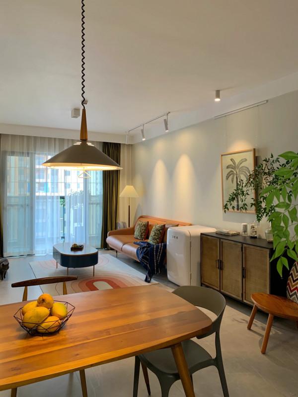 年輕人越來越喜歡“省錢裝修”,不弔頂+無主燈,骨子裡透著高階 年輕人越來越喜歡“省錢裝修”,不弔頂+無主燈,骨子裡透著高階