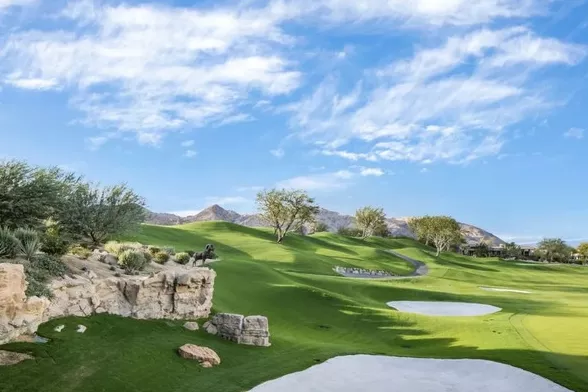 美國豪宅叫價$5000萬速賣出 位處沙漠 家中竟有水族館海底隧道