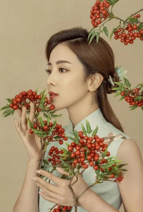 央視“女神主播”李思思到底有多美？（多圖）