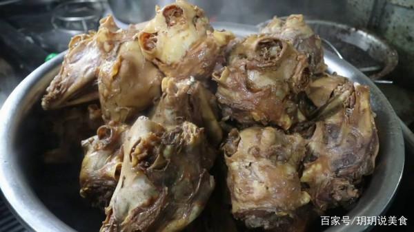 山東大叔自創美食小吃,60元一串愛吃不吃,日入一萬不收徒弟 山東大叔自創美食小吃,60元一串愛吃不吃,日入一萬不收徒弟