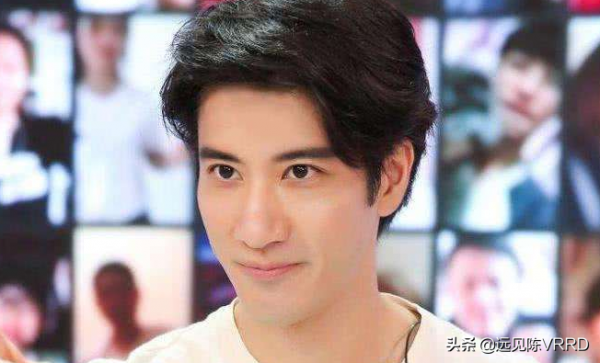 從“宏迪戀”到娶哥倫比亞學霸女，王力宏各種“大瓜”不敵白小姐