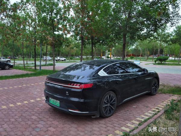 漢EV自駕新疆,烏魯木齊停車7小時收費48,晚上駐車瑪納斯 漢EV自駕新疆,烏魯木齊停車7小時收費48,晚上駐車瑪納斯