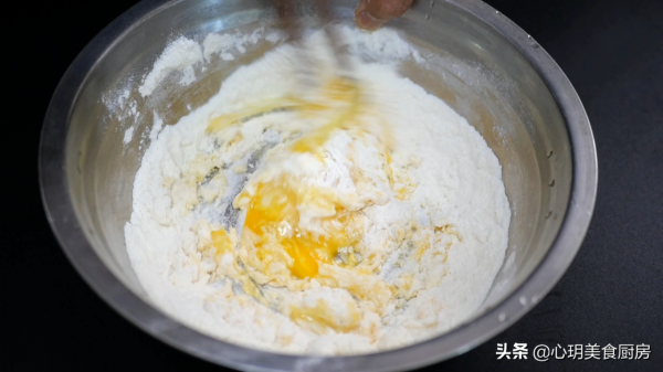 過年炸東西，學會&OpenCurlyDoubleQuote;萬能麵糊&rdquo;就行了，不管炸什麼都酥脆，不回軟