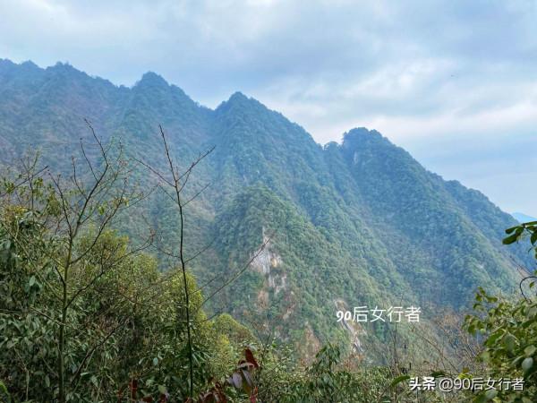 徒步成都大邑終南山，山高路遠無人煙，只有一座荒廢無人的道觀