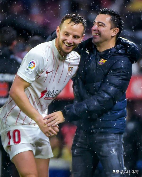 1-1！登貝萊中柱失絕殺，巴薩平10人塞維利亞！皇馬鎖定半程冠軍