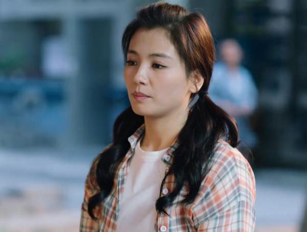 國劇最新紅毯,吳謹言大小臉,宋祖兒遲到,有人凍到表情僵硬 國劇最新紅毯,吳謹言大小臉,宋祖兒遲到,有人凍到表情僵硬