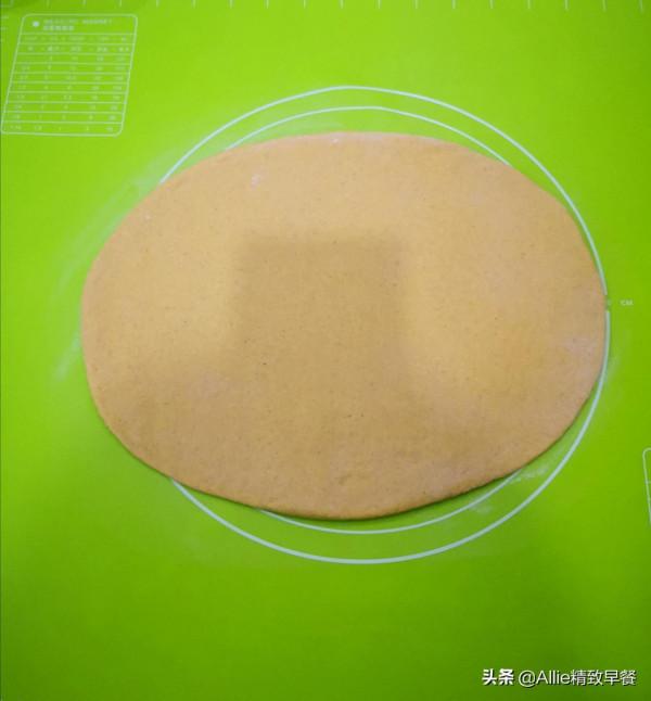 每天早餐不重樣，南瓜多層肉餅搭配新鮮果蔬，營養全面身體棒