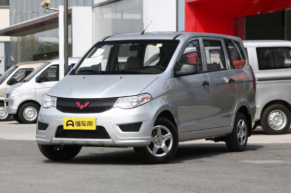 新車 &vert; 售4&period;69萬元，搭載1&period;5升發動機！金盃小海獅X30新車型上市