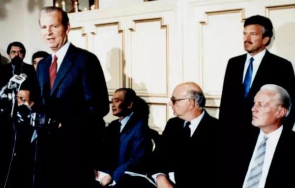 日本人究竟是希望美國從日本撤軍，還是不希望美國從日本撤軍呢