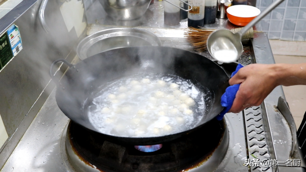 天冷了要多喝湯，分享4道丸子湯做法，營養滋補驅寒暖胃，真解饞