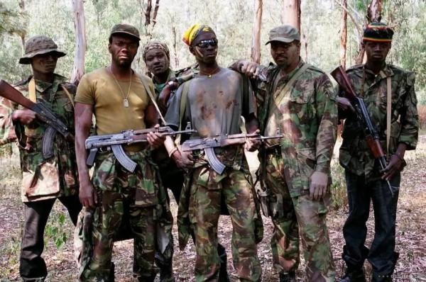 俄領導人對“AR步槍”愛不釋手，缺少了“毛味兒”，卡工坐不住了