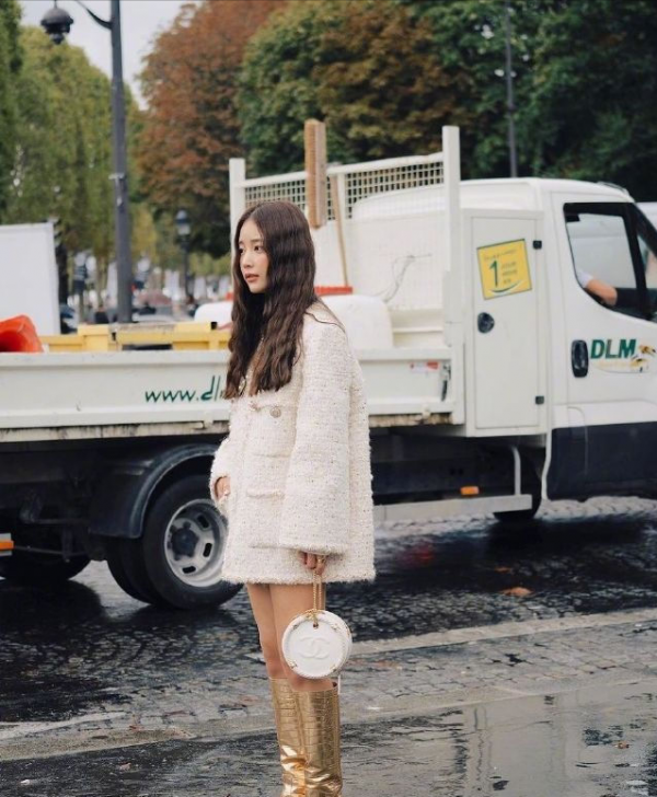 孫怡美得沒得說！穿小香風外套撞衫韓國名媛，身形氣質都碾壓