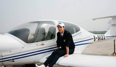 趙文卓繡花、劉濤賽車、苗圃開飛機,這些明星竟是隱藏技能高手? 趙文卓繡花、劉濤賽車、苗圃開飛機,這些明星竟是隱藏技能高手?