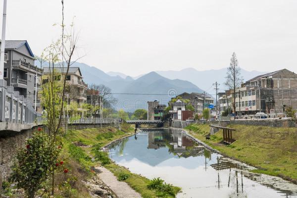 中國經濟神話：浙江的農村，為什麼那麼豪華？