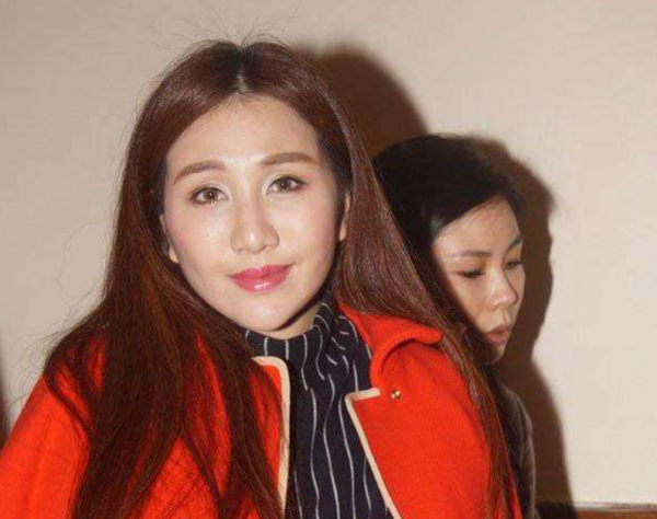 東北小夥辛奇隆：21歲迎娶賭王千金，500萬聘禮，卻換來14億嫁妝