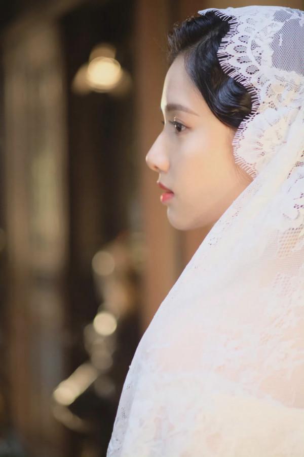 張婧儀民國婚紗造型，這是穿越來的大小姐吧