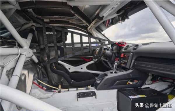 「轂銳馳」比公路版更加純粹&mdash;保時捷718 GT4 RS Clubsport